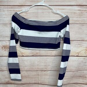 Tobi Off The Shoulder Crop Top